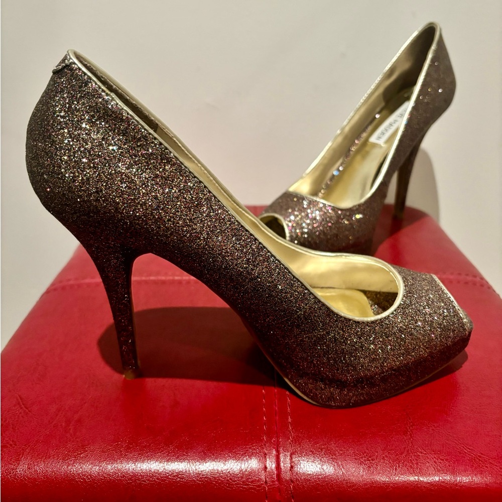 Steve Madden Elegant Glitter Heels